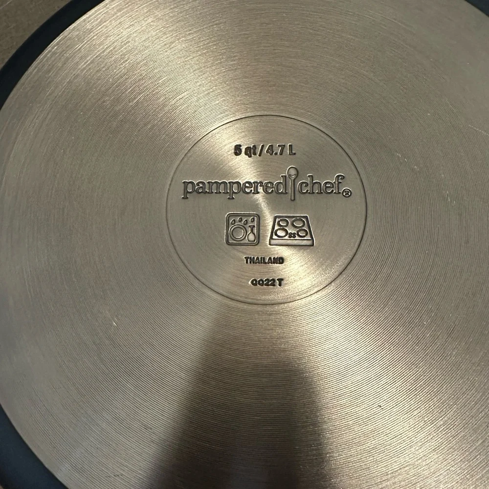 Pampered Chef 5-qt Brilliance Nonstick Sauté Pan - Picture 3 of 3